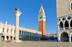 Campanile, Markuspladsen, Dogepaladset, Venedig